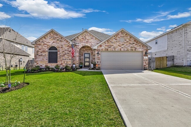 Photo - 142 Dina Ln