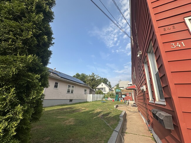 343 Mason Ave Unit 2nd Floor
