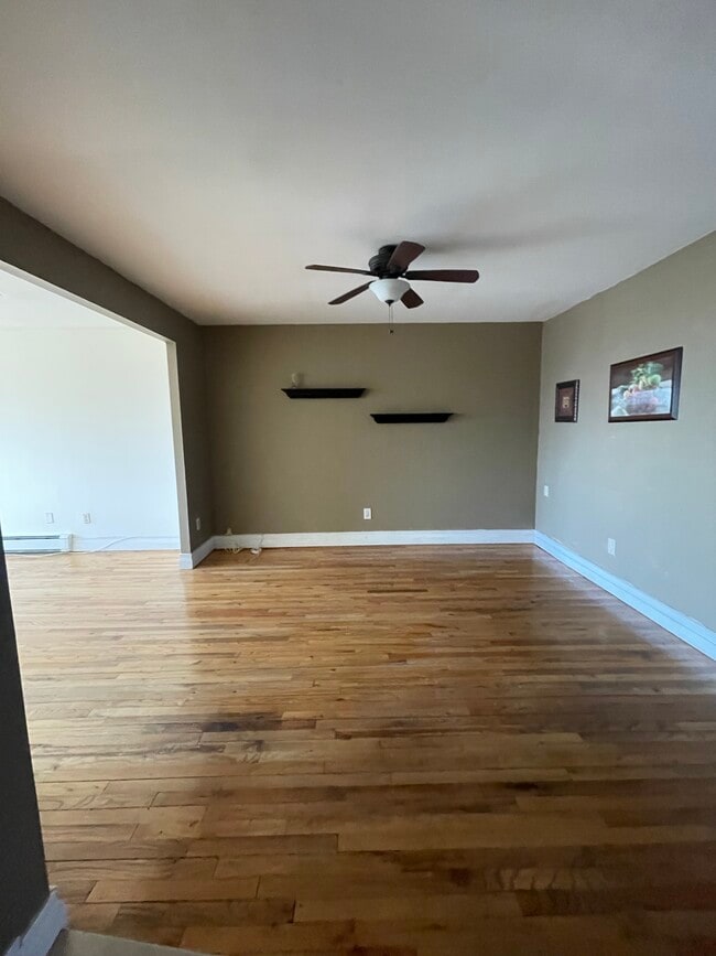 Photo - 1723 Shore Pky Unit 3