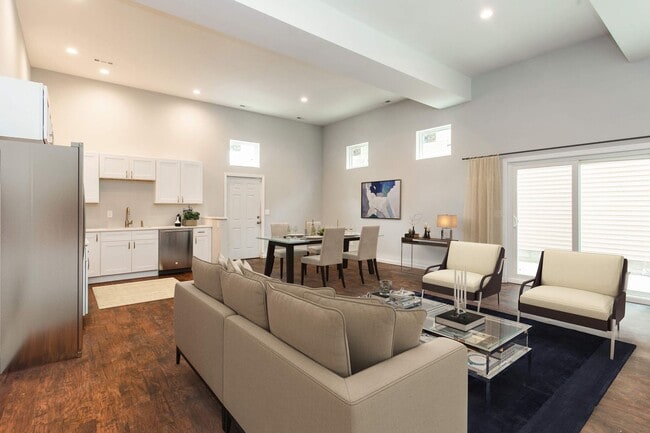 Photo - 3246 Lorain Ave Unidad 101