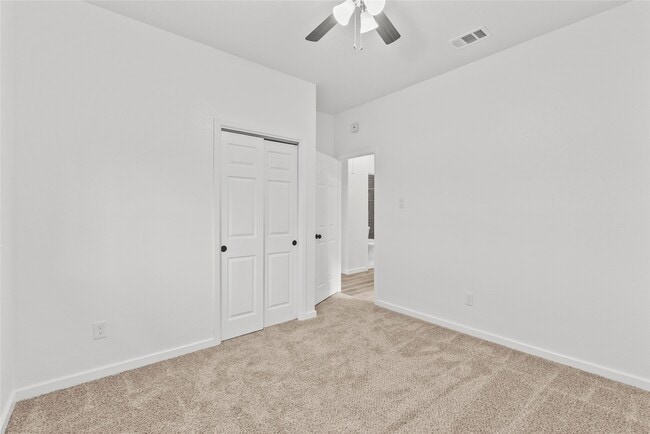 Photo - 617 Prairie Ln
