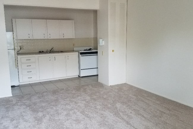 Photo - Foxtail Glen on White Pond