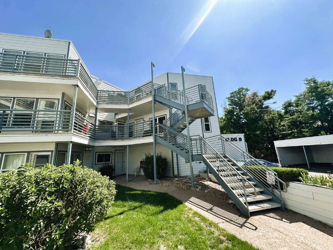 Updated 2 Bedroom, 2 Bath Condo (Available Immediately)
