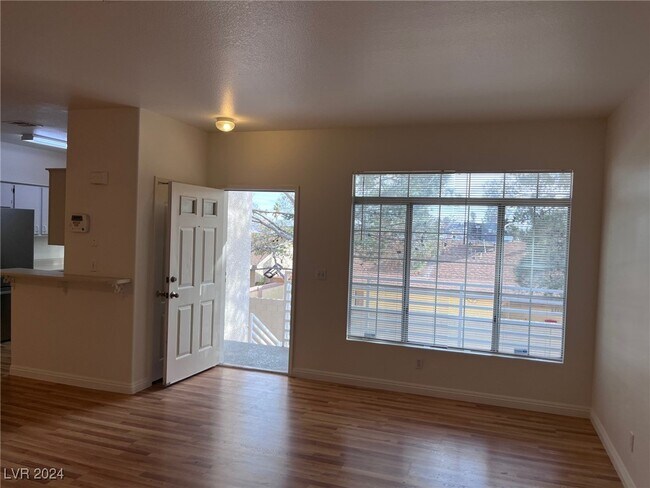 Photo - 1900 N Torrey Pines Dr Unit 226