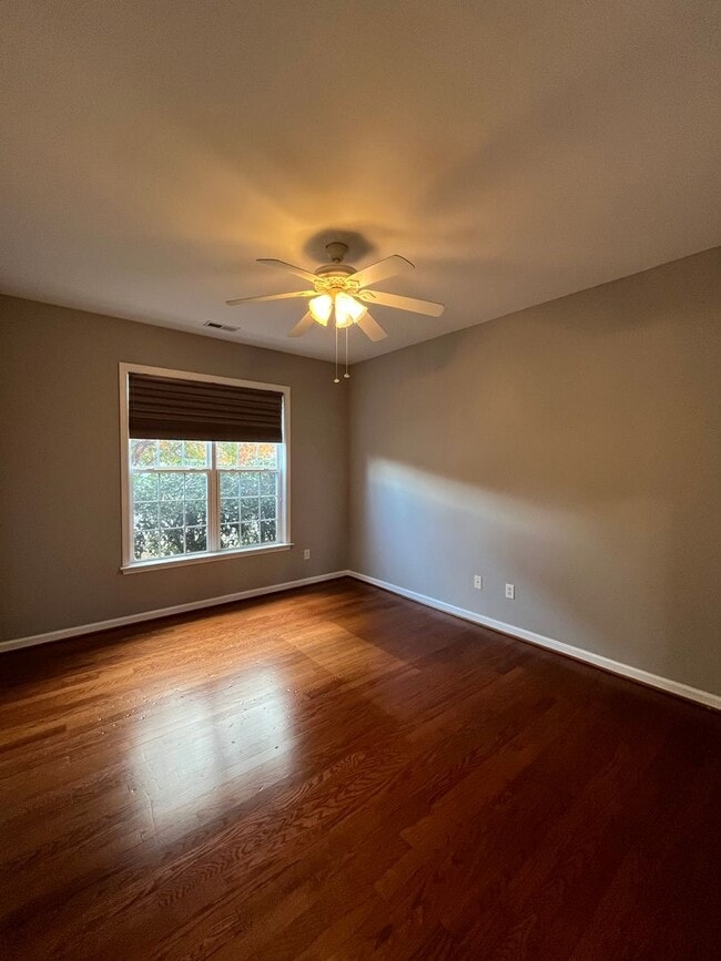 Photo - 128 Wild Thorn Ln