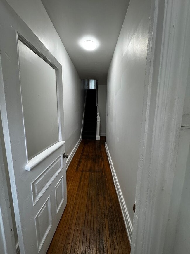 Building Photo - 4 Bedroom Row Home-39 N 10th St, Lebanon, PA Unit 1