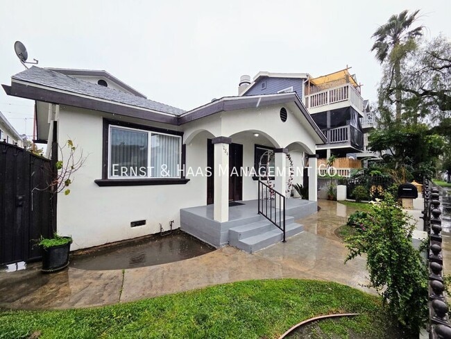 Building Photo - 1084 Walnut Ave