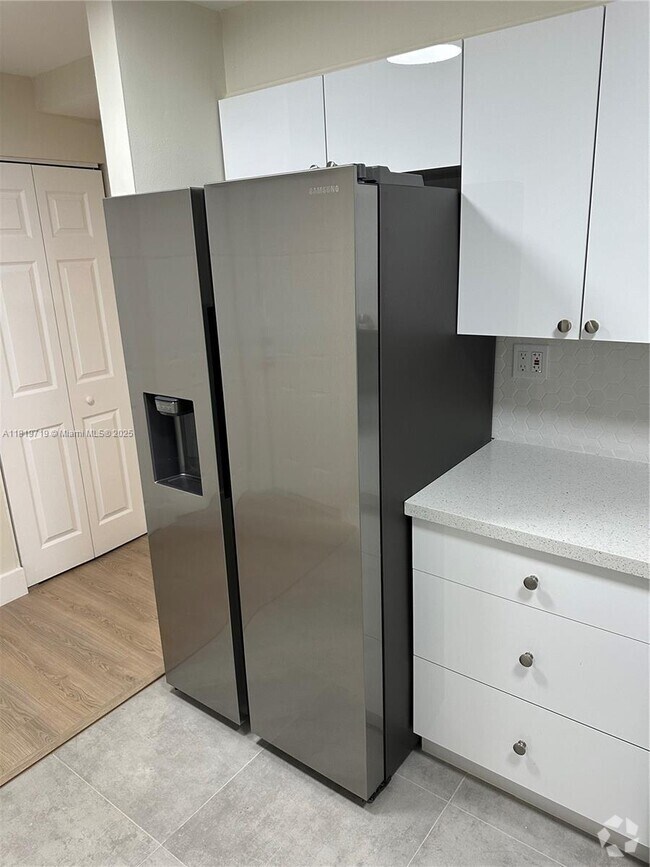 Building Photo - 10090 NW 80th Ct Unit 1421 Rental
