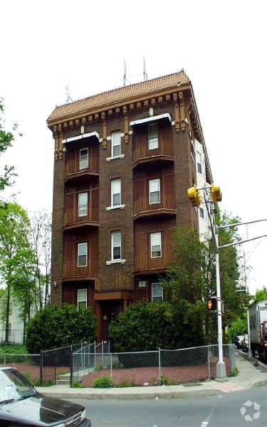 Photo - 65 S Harrison St Apartments