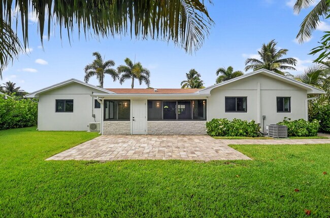 Photo - 143 SE 27th Way