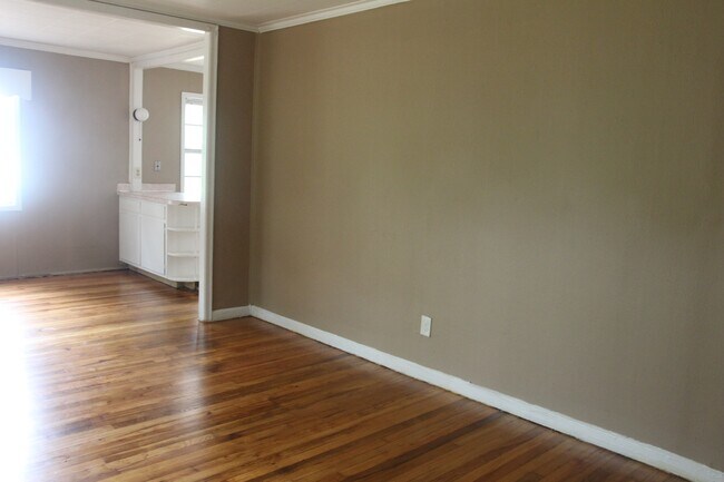 Photo - 1413 W Highland Ave