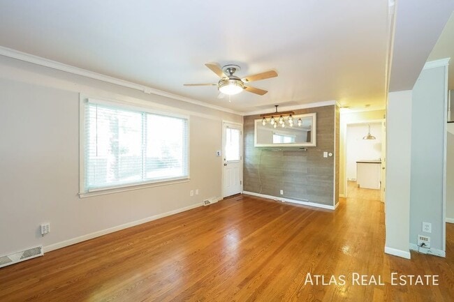 Photo - 6001 W 103rd St