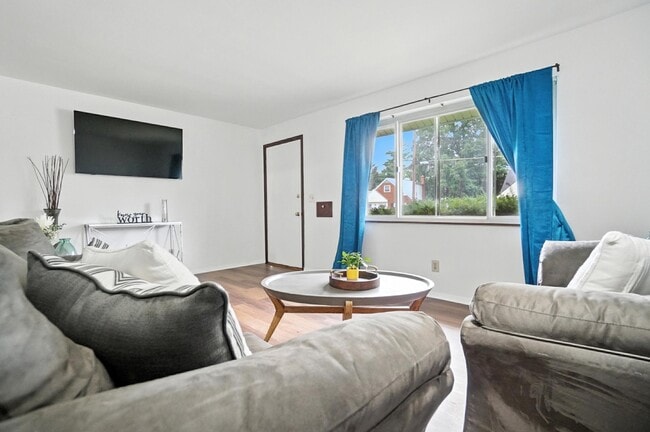 Photo - 2295 Deblin Dr