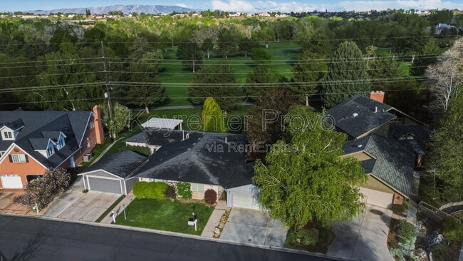 Photo - 2871 Marrcrest W