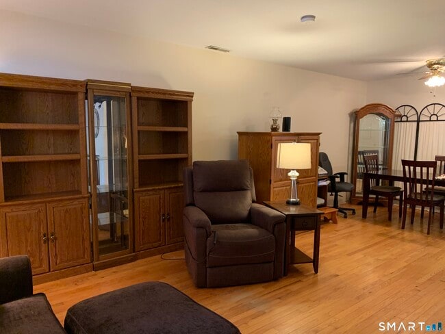 Photo - 71 Aiken St Unit O3