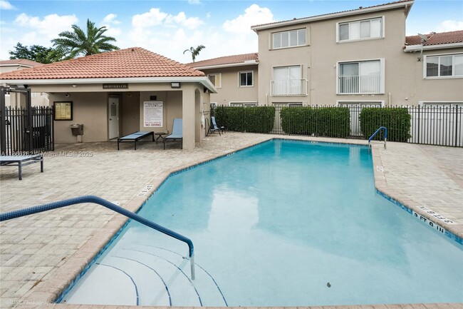 Photo - 221 Riviera Cir