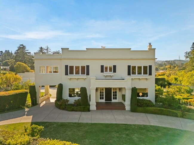 Building Photo - 715 Brewer Dr