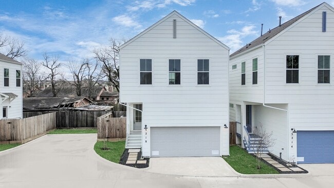 Building Photo - 5218 Burress Springs Ln