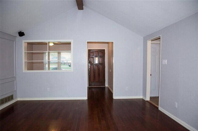 Photo - 1106 Lockridge-