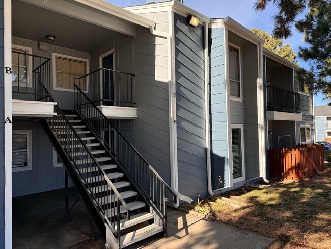 Photo - 2380 E Geddes Ave