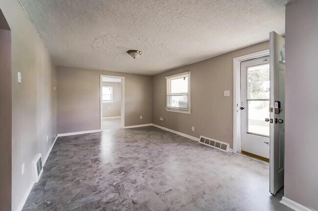 2211 Guffey Rd