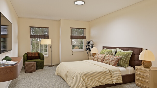 Spacious Primary Bedroom - Ridgewater Townhomes