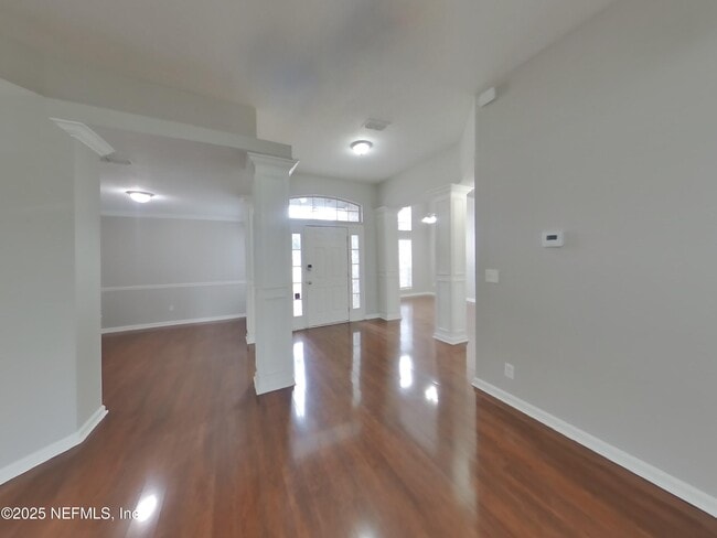 Photo - 838 Poydras Ln W