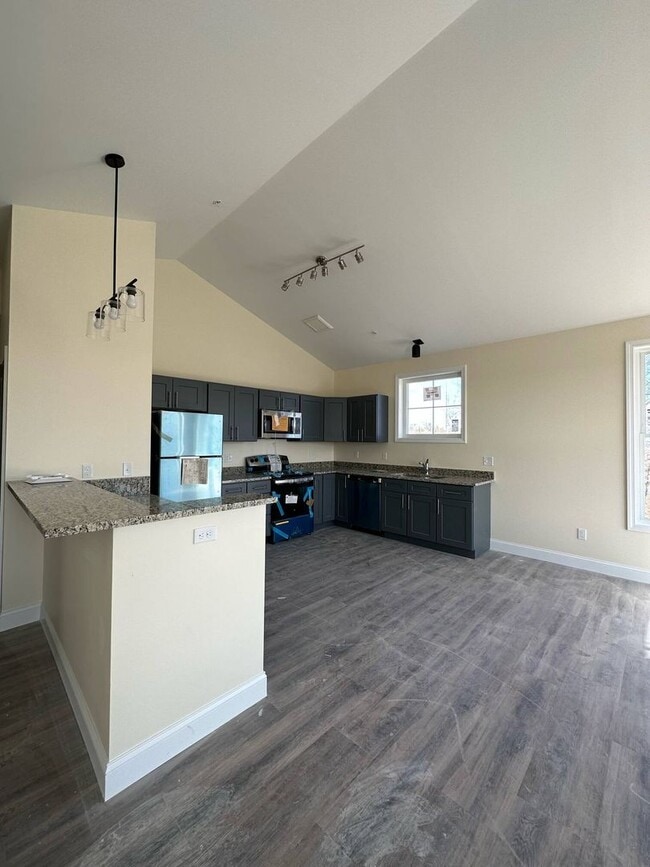 Residences at Merrimack 360