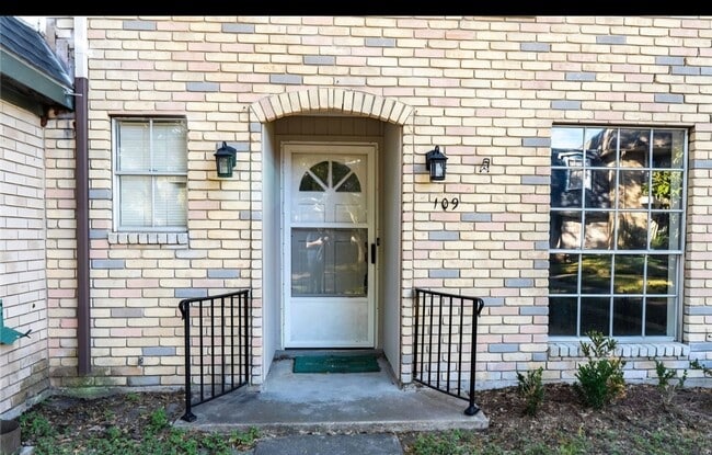 109 Westwood St