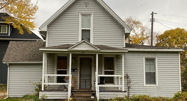 Building Photo - 412 1st Ave