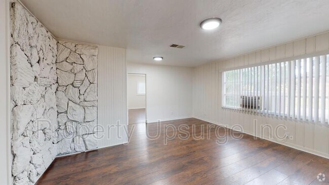 Building Photo - 4810 Shasta Dam Blvd Rental