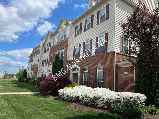 Photo - 24688 Hutchinson Farm Dr