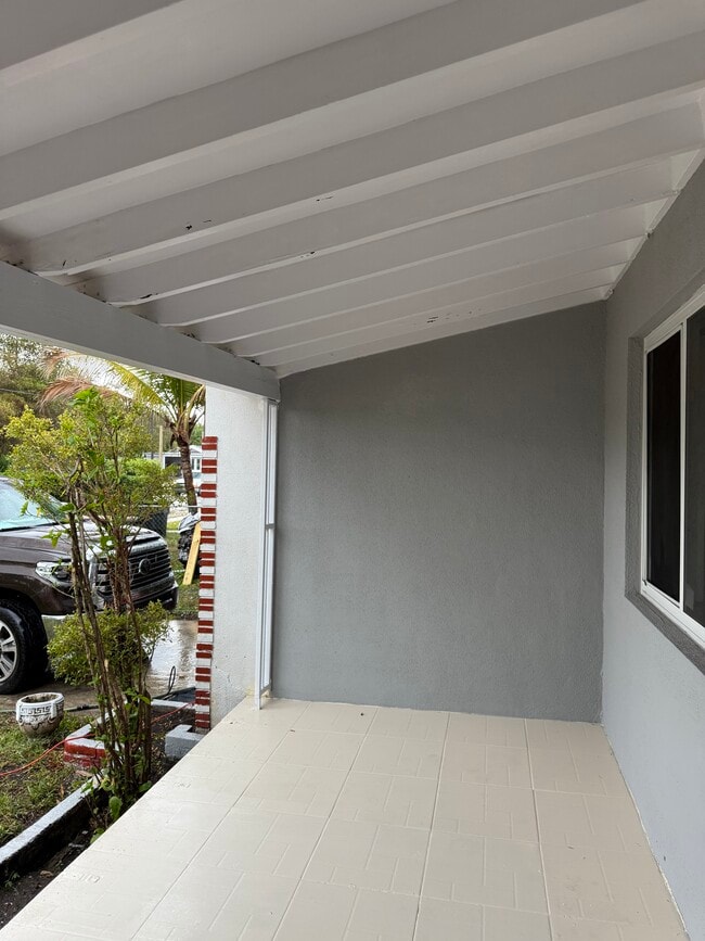 Photo - 14065 NE 16th Ave