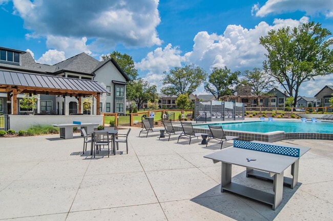 The Heron at River Island apartments — community photo