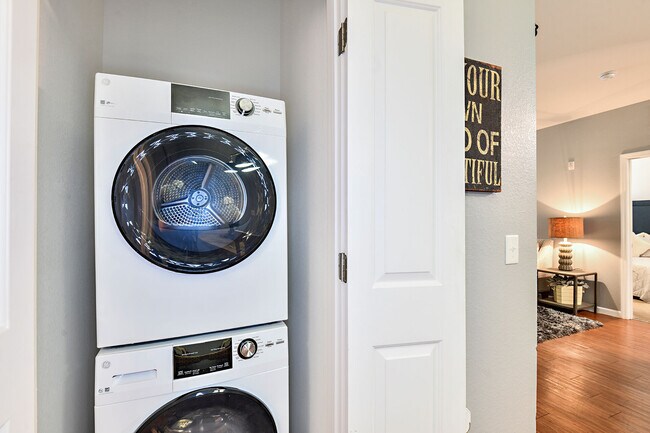 Windermere Cay apartments — community photo