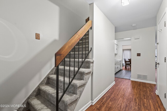 110 Bowne Ct