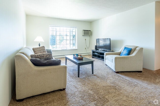 1 BR, 1 BA - 750 SF