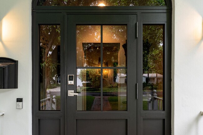 Photo - 302 NW 16th St