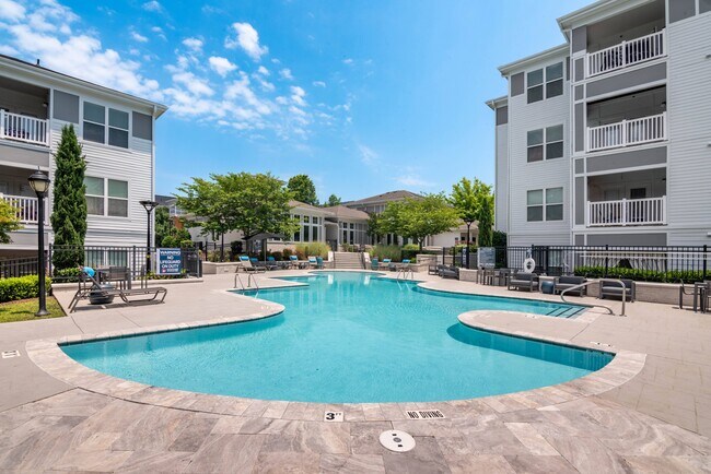 Building Photo - Hawthorne Davis Park Rental
