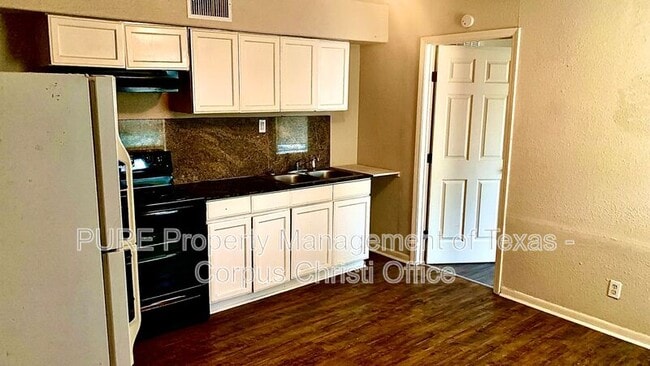 Photo - 901 Furman Ave