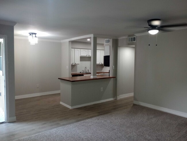 Pearl at Oyster Creek Apartments