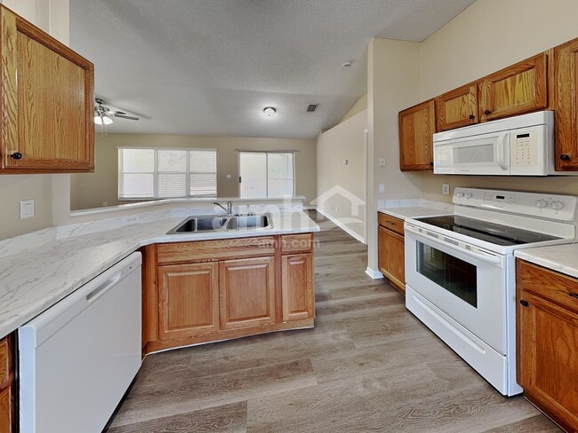 Photo - 6200 Erik Ct