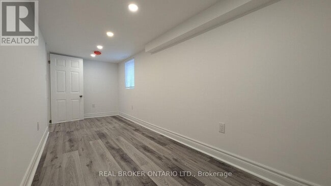 Photo - 1150 Woodbine Ave Unit #4