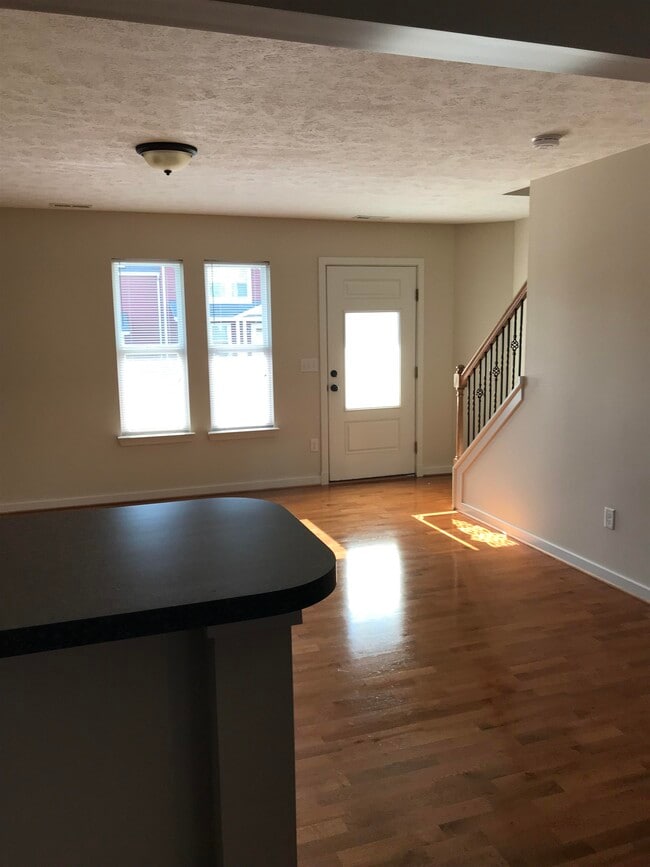 1211 Poet's Ct