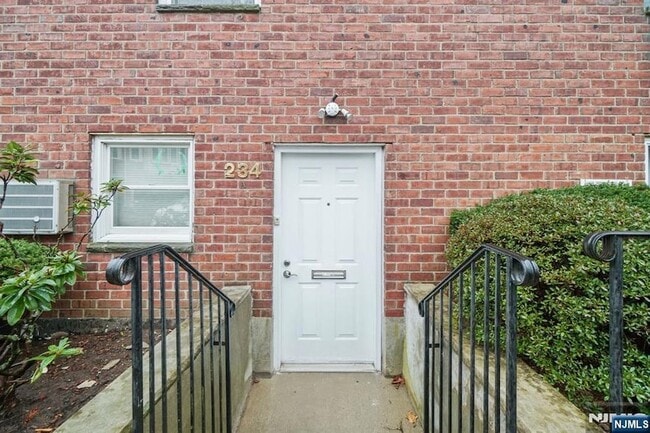 Photo - 234 Columbia Ave Unit 19