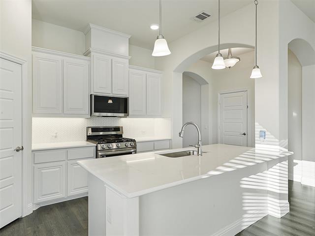 Photo - 2614 W Argyle Ln