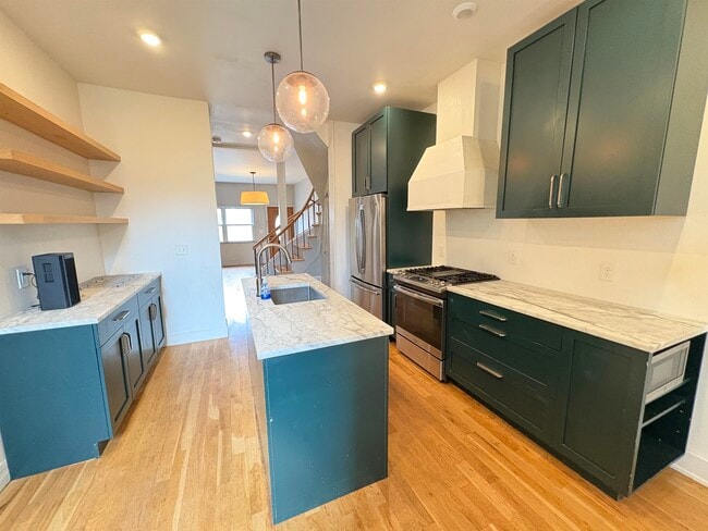 Photo - 75A Lexington Ave