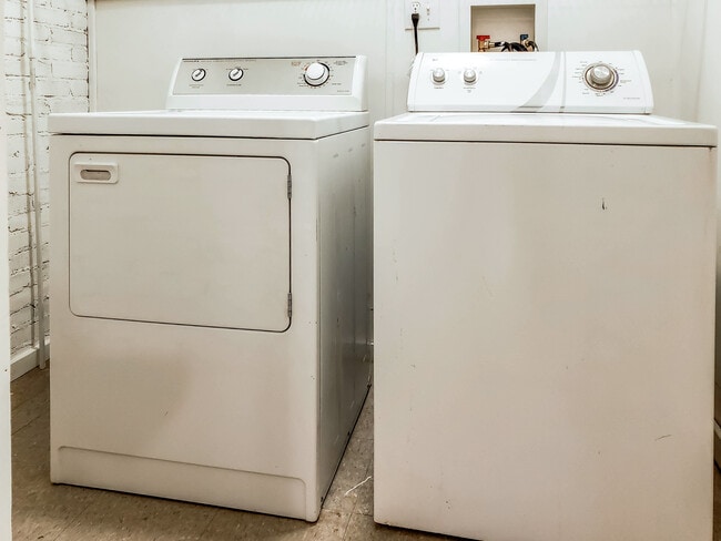 Photo - 4087 Creek Ct