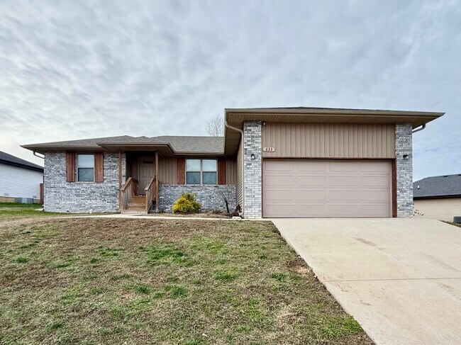 Photo - 633 S Southgate Dr