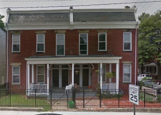 Building Photo - 2223 Parkwood Ave Unit B